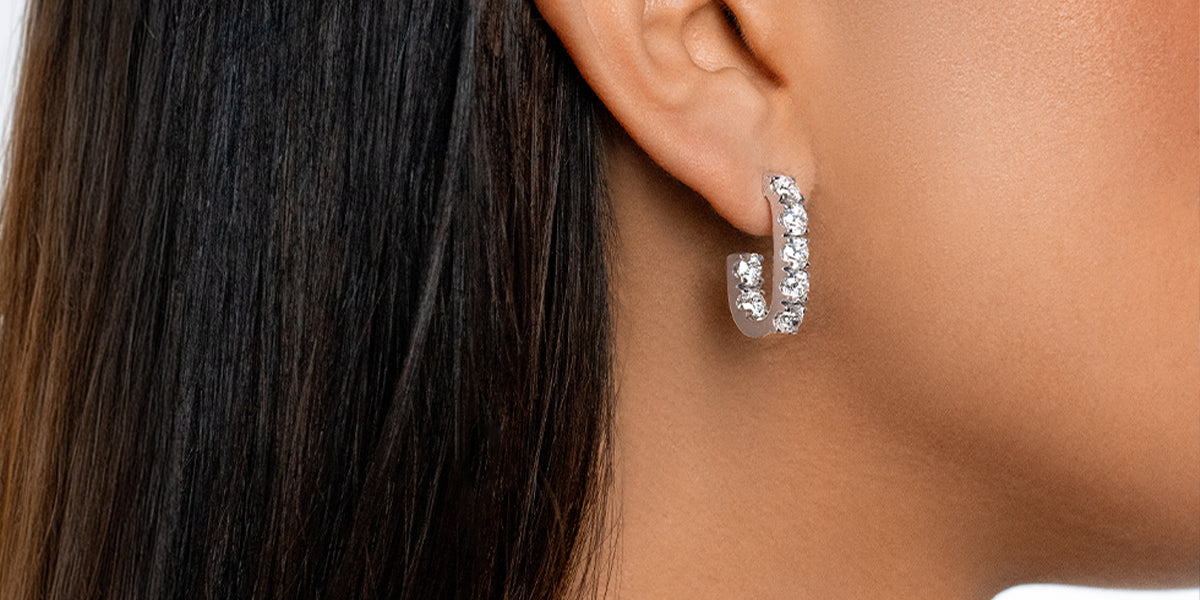Huggie vs. Hoop Earrings: Which Style is Right for You?