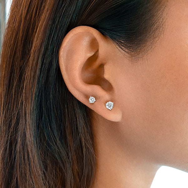 Round Natural Diamond Stud Earrings