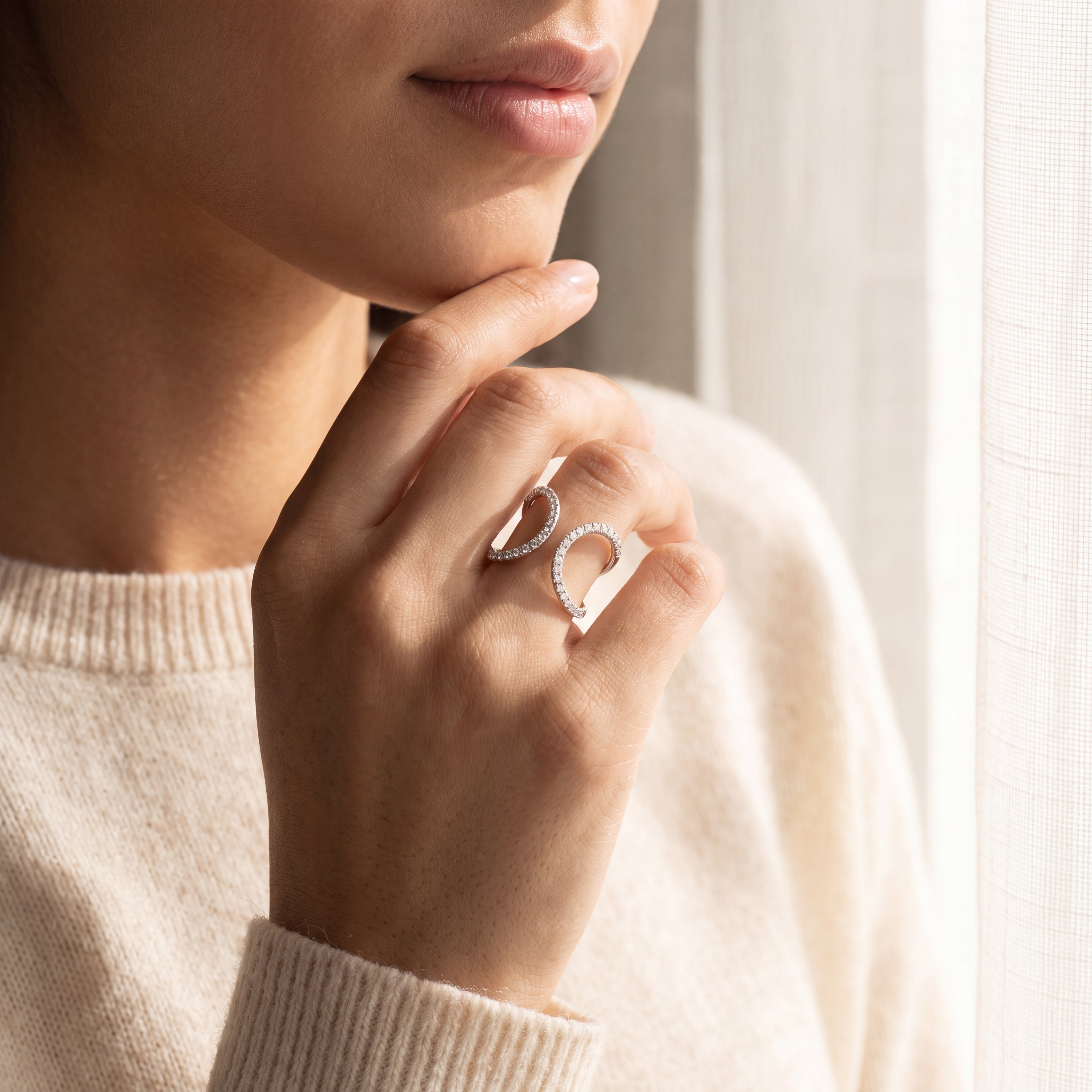 Open Arc Round Diamond Ring