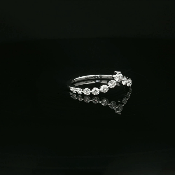 Crown Shape Round Diamond Ring