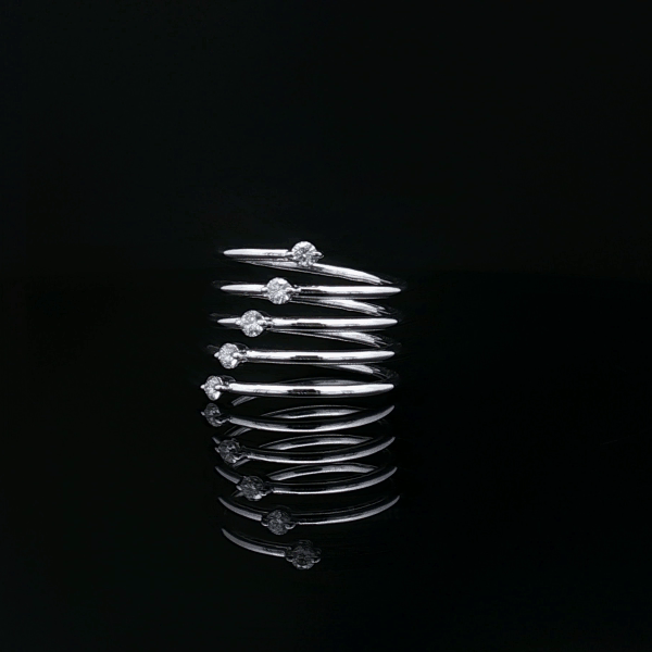 5 Line Spring Round Diamond Ring