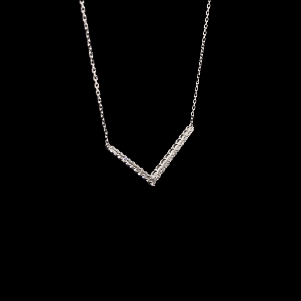 V Shaped Round Diamond Pendant