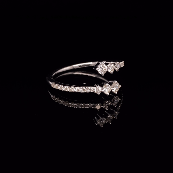 Spring Round Diamond Ring