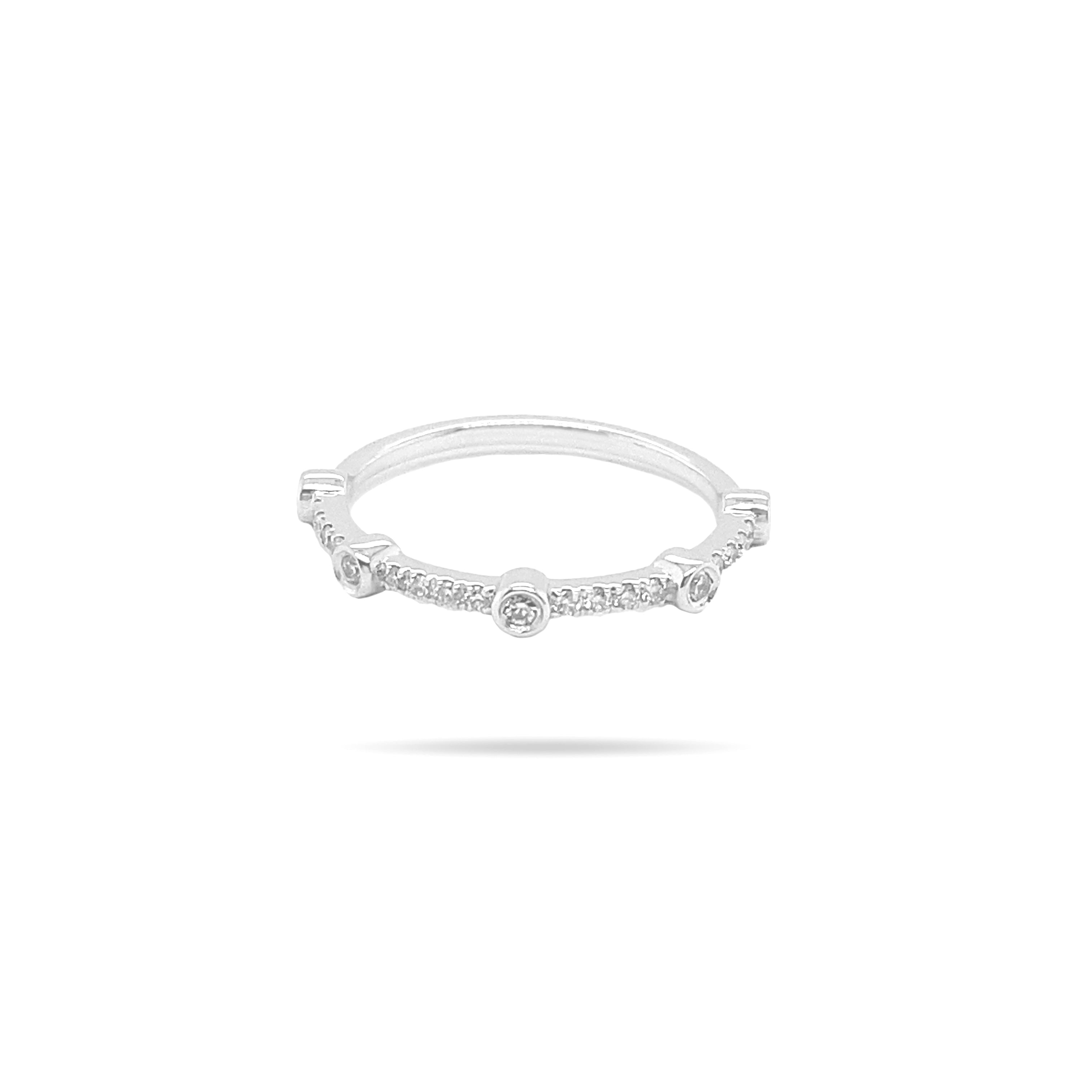 Round Diamond Link Ring