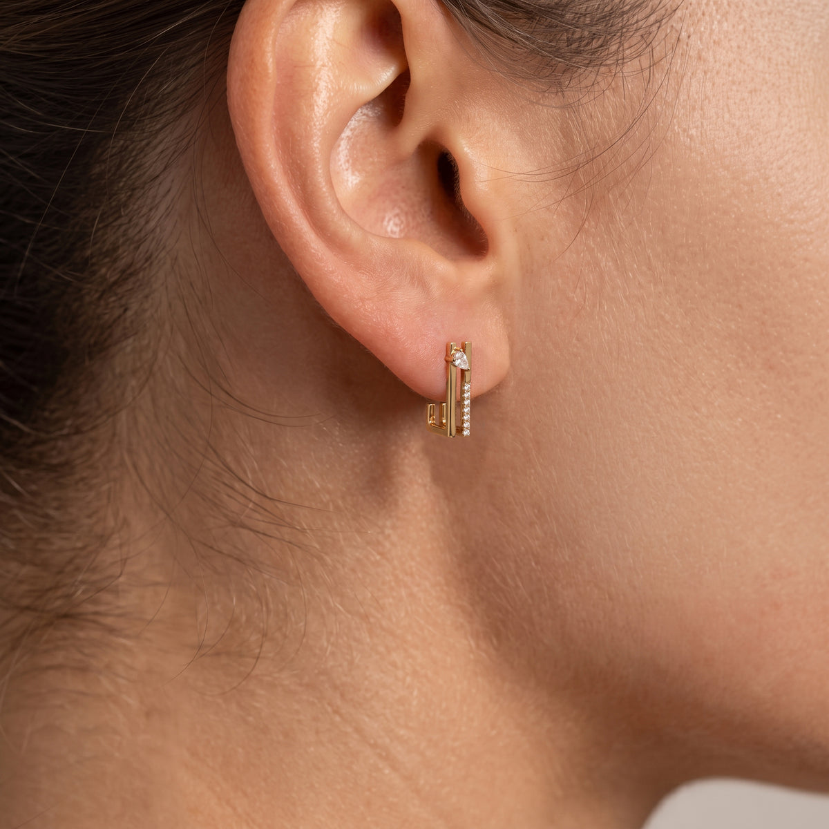 Two-Layer Pear Round Diamond Earrings