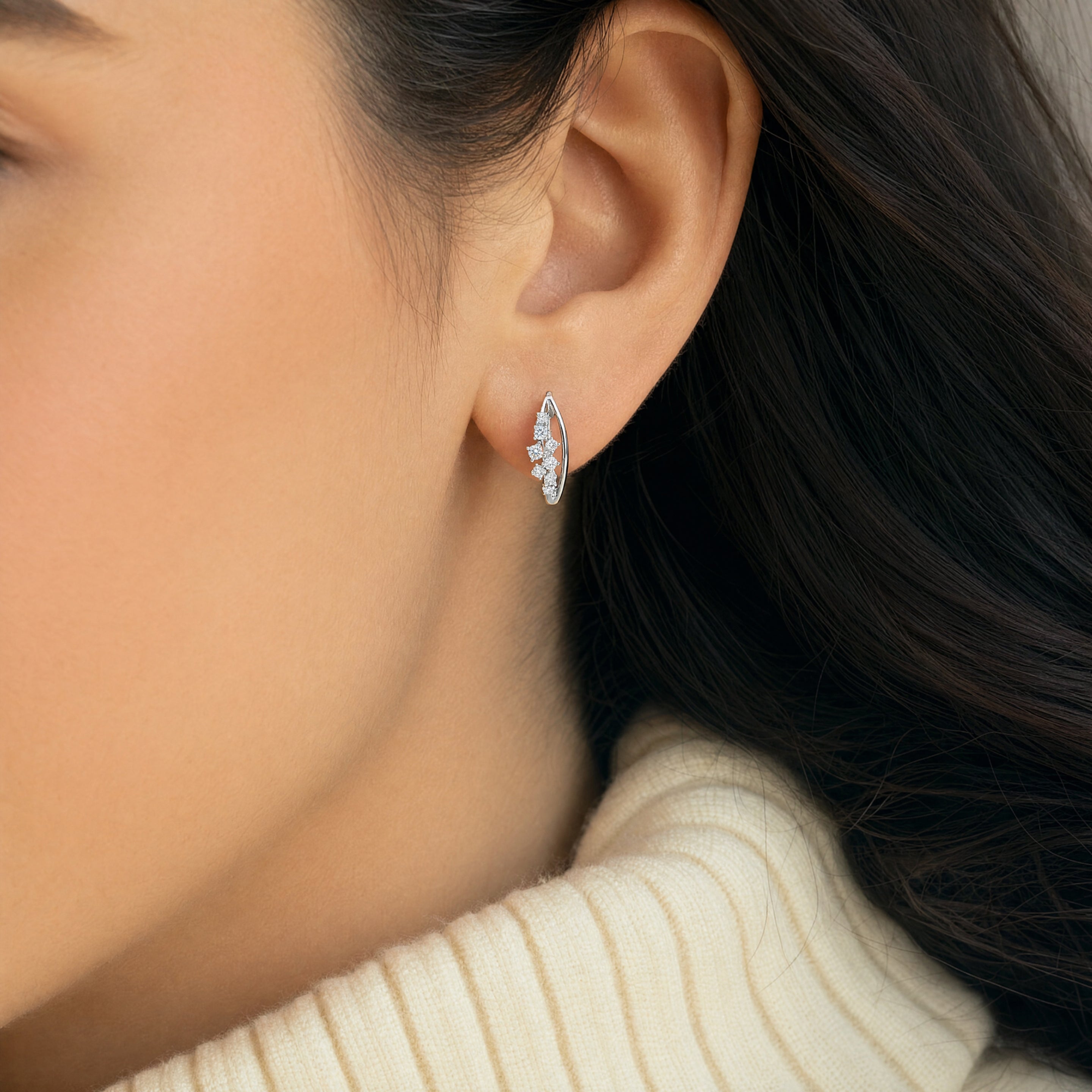 Messy Round Diamond Huggie Earrings