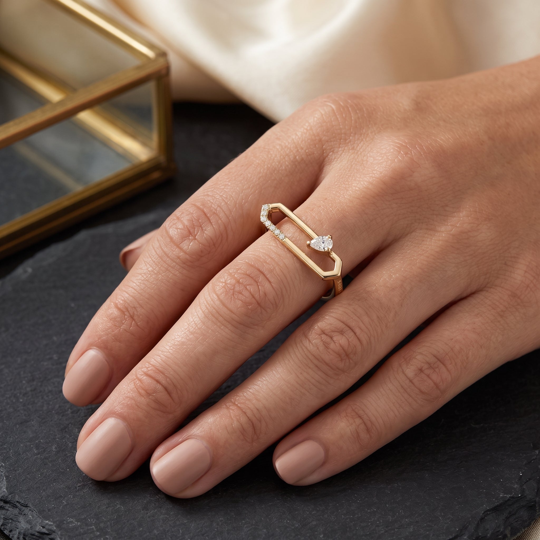 2 Layer Pear Round Diamond Ring