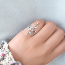 Leaf Mini Marquise Diamond Ring