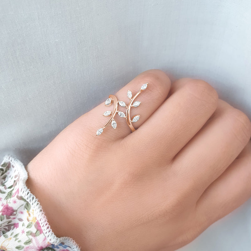 Leaf Mini Marquise Diamond Ring