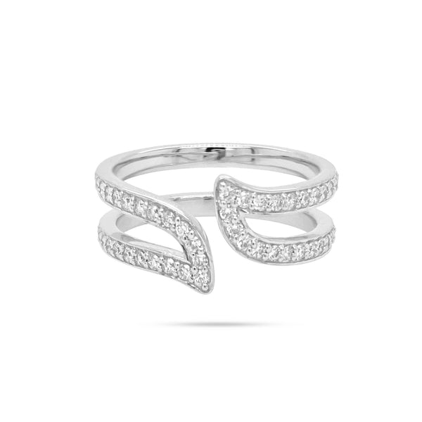 Curved Round Diamond Ring