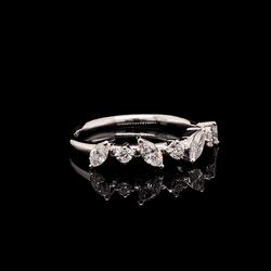 LINEAR ROUND AND MARQUISE DIAMOND RING